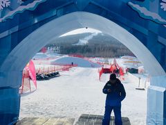 -中旅松花湖滑雪场