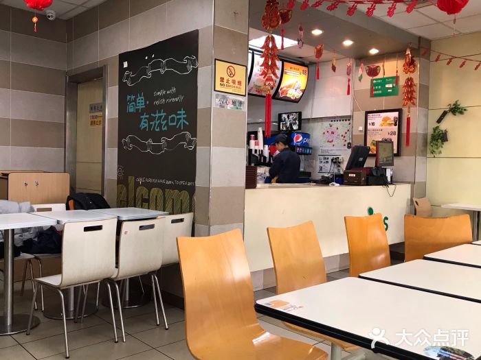 华莱士·全鸡汉堡(瑞安-安康店)大堂图片