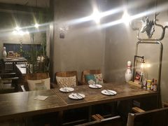 大堂-HIGH FIVE哈福手工汉堡(桂林路店)