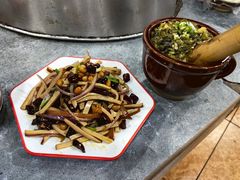 -咊记茅草棚柴火鸡(乌当店)