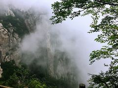 景点三皇寨路上的景色-少林寺景区