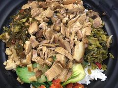 香卤猪肘饭-鹅堂·荣昌卤鹅(九重锦美食城店)