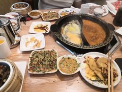 -小渝公重庆卤味火锅(临沂店)