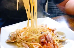 Green Sauce Seafood