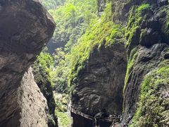 -龙水峡地缝景区