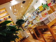 -猫的天空之城概念书店(印象城购物中心店)