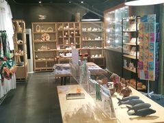 -三亚火车头万人海鲜广场