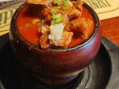 马迭尔罐焖牛肋条-马迭尔德式西餐精酿啤酒屋(中央大街店)