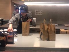 -瑞幸咖啡(外滩SOHO店)