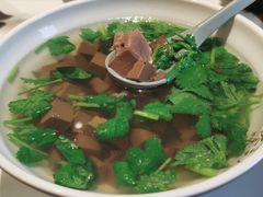 馋口鸭血汤-馋三尺蟹粉小笼(人民广场店)