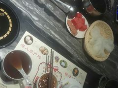 -何鲜菇火锅(大营盘店)