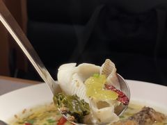 -江渔儿酸菜鱼(映月湖环宇城店)