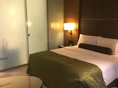 -上海滴水湖皇冠假日酒店