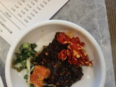 -野山舂·贵州现舂酸汤牛肉(民生路店)