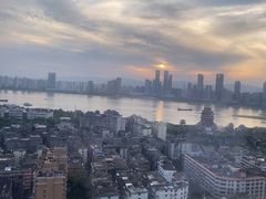 -东方豪景花园酒店·怡景旋转餐厅