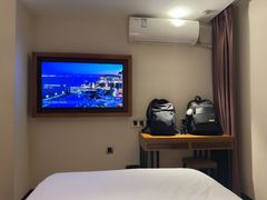 -缦咖电竞酒店(北京鸟巢红军营地铁站店)