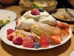 草莓舒芙蕾松饼-WOKKA by艮上(中海环宇荟店)
