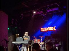 -TZ House音乐现场(茅台店)