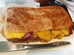 芝香牛肉三明治-星巴克臻选(成都宽窄巷子店)