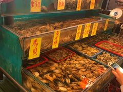 -鲜入围煮花胶鸡海鲜火锅