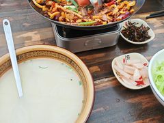 -富正毅三下锅·湘西韵味(天门山索道店)