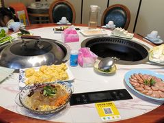 -雪乡人家东北菜·铁锅炖一切(高斯路店)