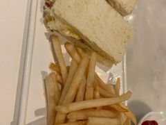 -港丽餐厅(高德置地店)