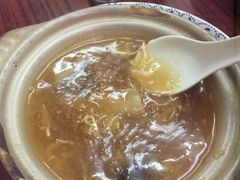 海参花胶砂锅鱼翅-添發碗仔翅美食
