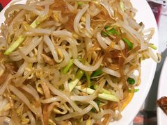 豆芽炒肉-老昌春饼(中央大街店)