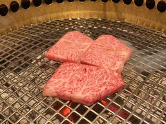 -铭牛烧肉·和牛海鲜自助(高新月牙湖店)