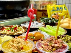 -黔有有贵州酸汤夺夺粉火锅(五味十字店)