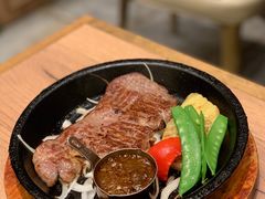 -玛格萝妮比萨屋(四平店)