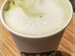 -星巴克(广州南站A18检票口楼上)