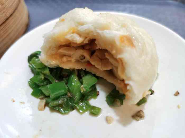 乐麦包子(复地活力广场店)-"整个复地可能就他家生意好一些吧,基本上