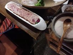 -老牌坊云南鱼豆花火锅(哈西万达店)