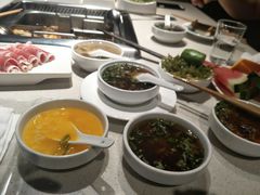 -海底捞火锅鲜切牛肉主题店(长寿路店)