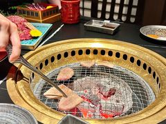 -山川小町·极番烧肉(新地假日广场店)