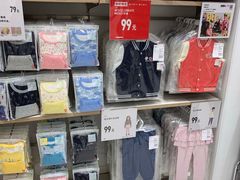 -优衣库(昆明七彩METOWN购物中心店)