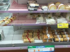 -全家便利店(莲花池东路店)