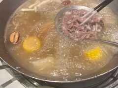 -左庭右院鲜牛肉火锅(金山万达店)
