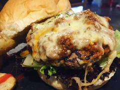 -HIGH FIVE哈福手工汉堡(桂林路店)