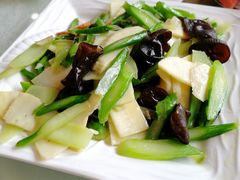 -椿记烧鹅(叠彩店)