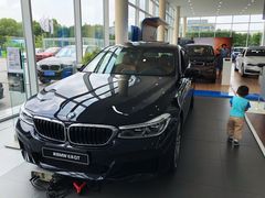 -上海宝宁宝马4S店