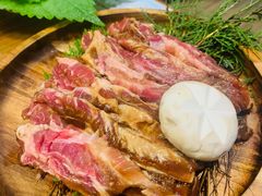 -草家酱蟹炭火烤肉店(珲春南路一店)