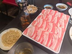 -鲜入唯煮·港式海鲜牛肉火锅(金宝街店)