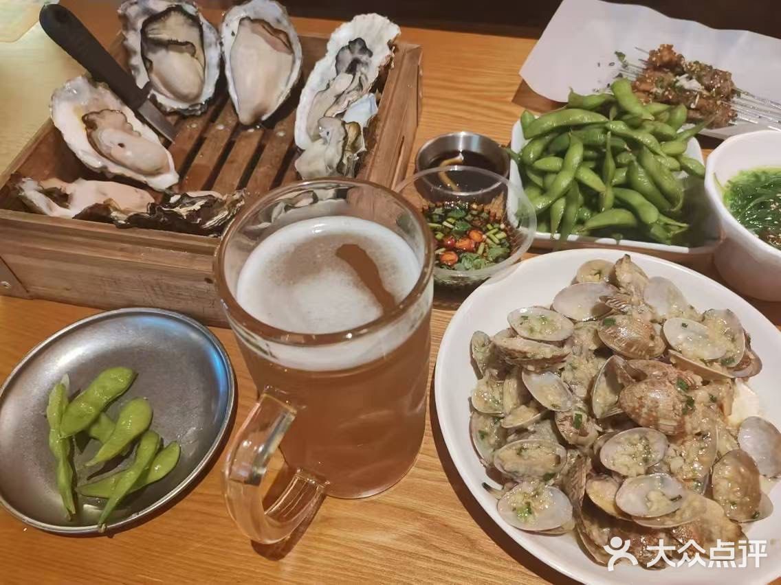 杨家坪力扬西西附近的小酒馆-蚝啤汽