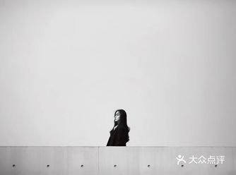 - 名字：谢子龙影像艺术馆 地址：长沙市岳麓区潇湘南