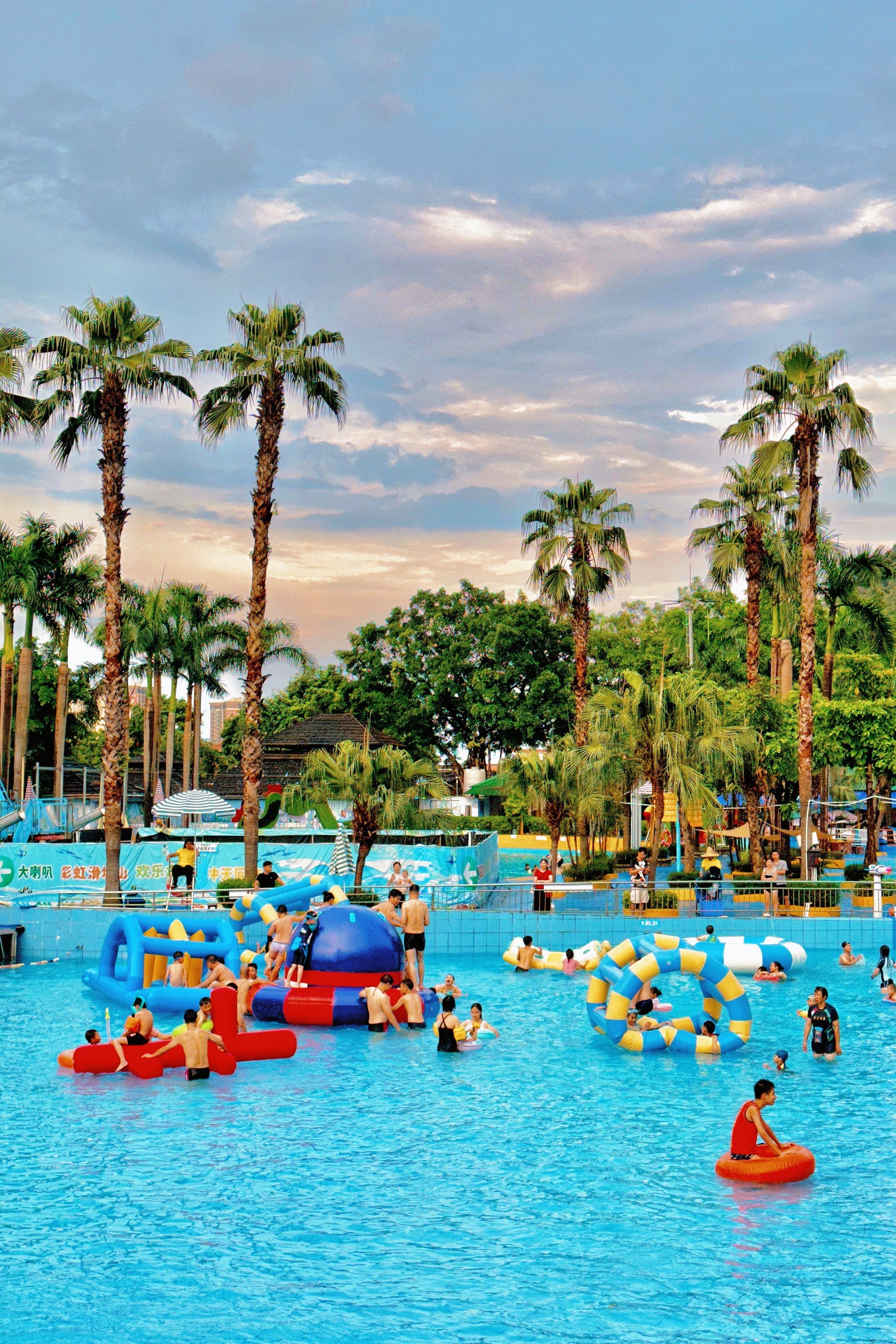 肇庆山湖水上乐园