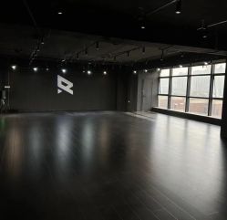 -Vr Dance舞蹈工作室