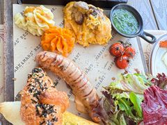 -Mark&Mars Restaurant